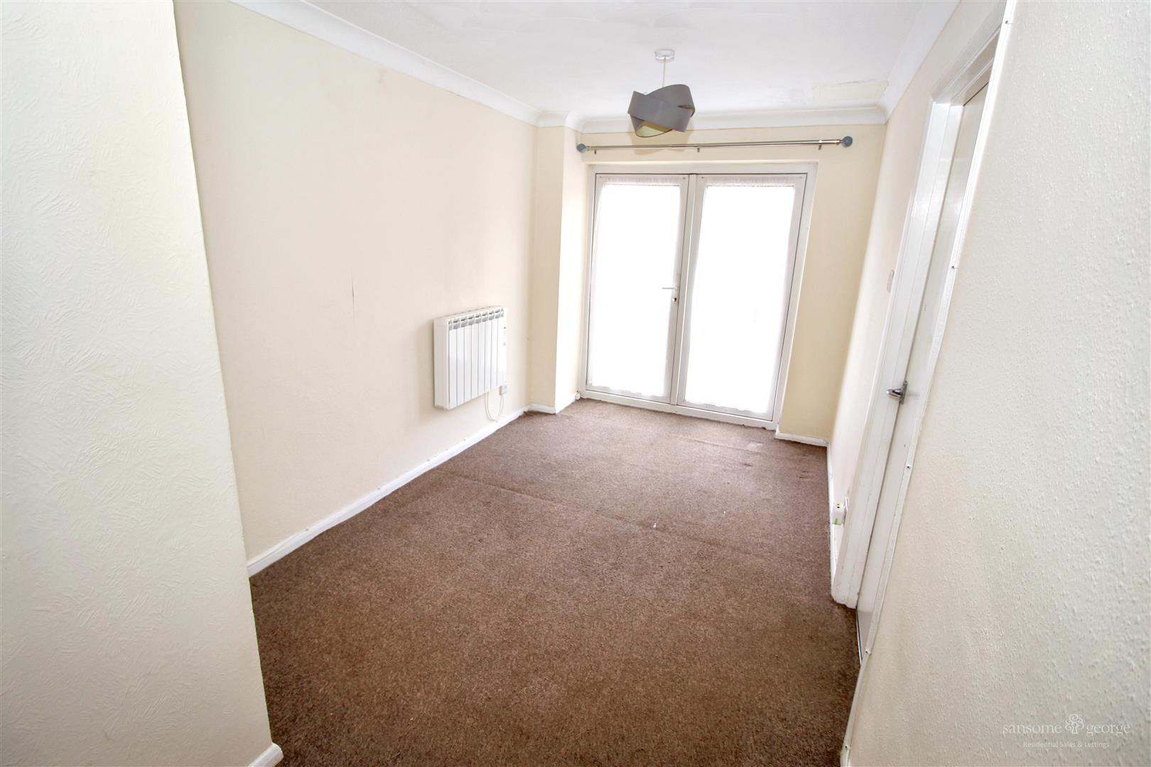 Poole Close, Tilehurst, Reading